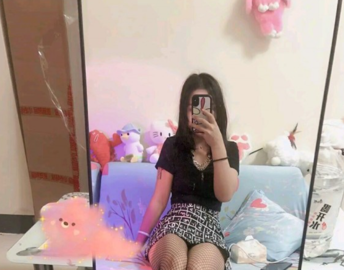 宝安性感短发美女